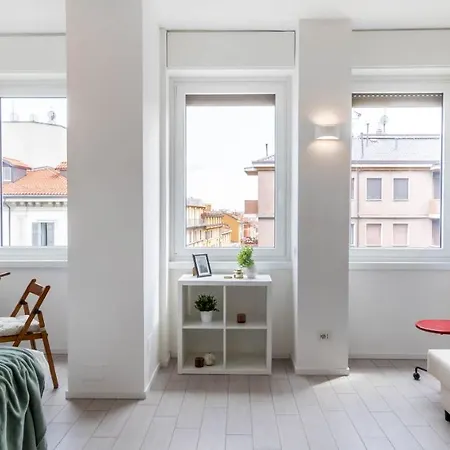 Appartement Joivy Bright For 3 Near Porta Romana And Ied *