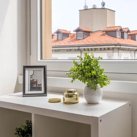Appartement Joivy Bright For 3 Near Porta Romana And Ied