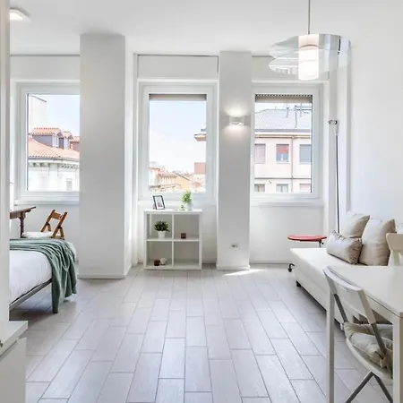 Joivy Bright For 3 Near Porta Romana And Ied Milano